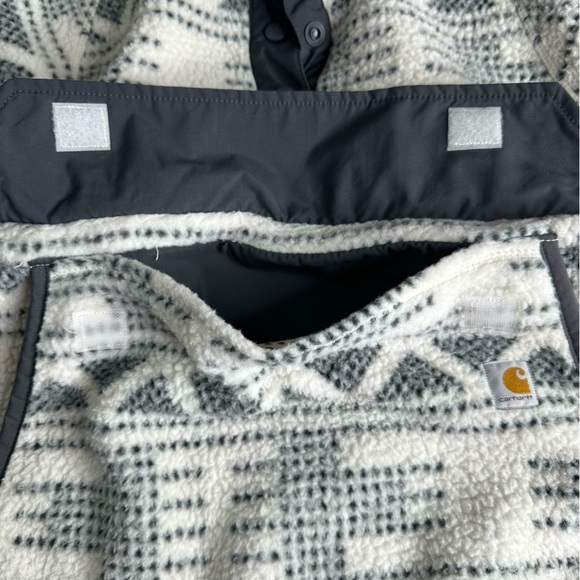 Carhartt Women’s Relaxed Fit Fleece Pullover. Size XL (16-18) - Picture 11 of 11